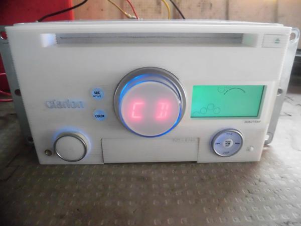 ◆クラリオン DUB275MP　2DIN/CD/USB/フロントAUX