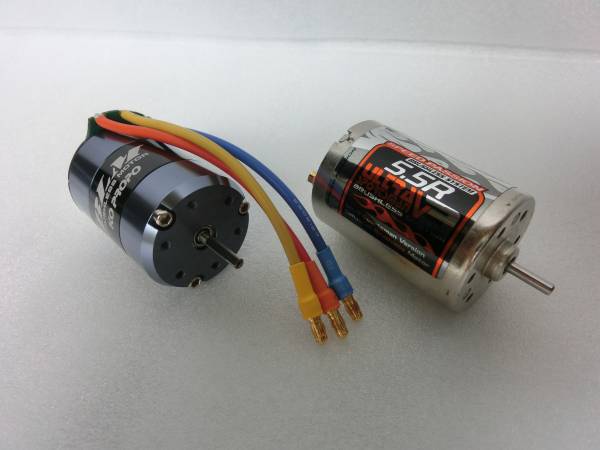 ブラッシレスモーター２品