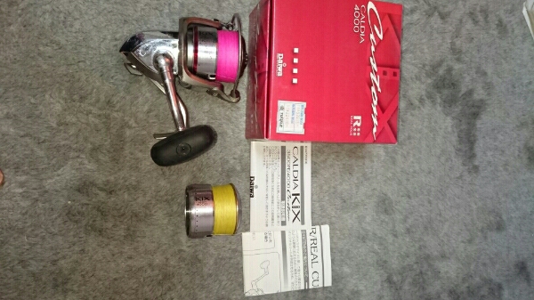 中古 CALDIA 4000 custom替えスプール付き CALDIA4000Custom替え