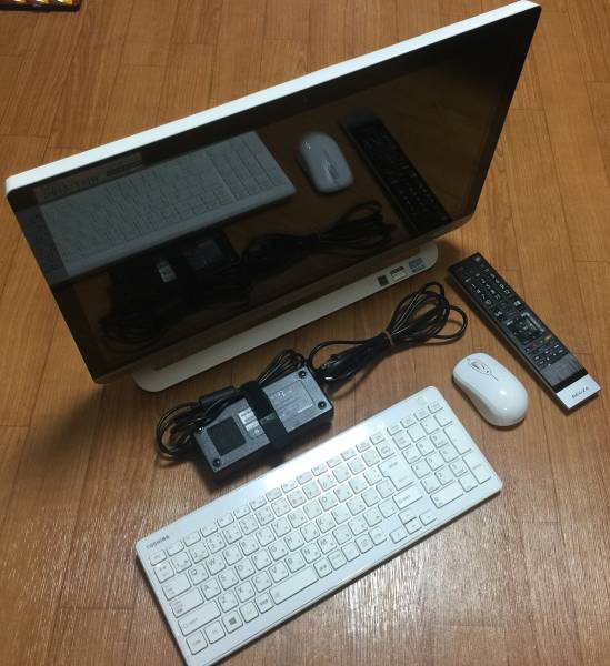 東芝 dynabook REGZA PC D813/T8JW Win8.1 !!