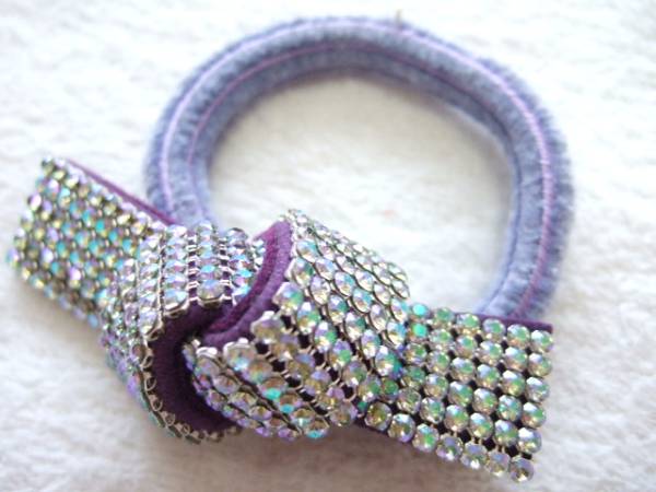 101☆accaアッカ スワロフスキーギャラクシーリボンヘアゴム薄紫