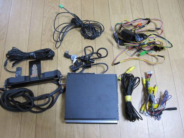 カロッツェリア カーナビ AVIC-HRV011 モニター無 ジャンク メーカー別