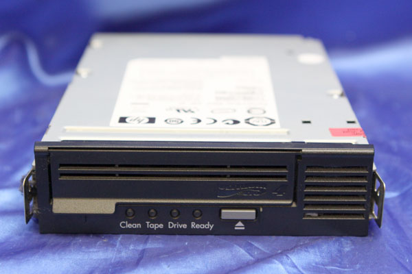 HP/LTO4内蔵型テープドライブ 【BRSLA-0703-DC】 3105S