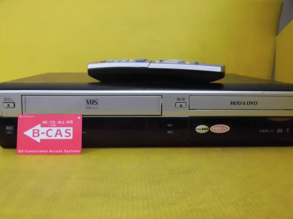 テレビ・映像機器 Panasonic DMR-XW200V DVD/VHSレコーダー 250GB