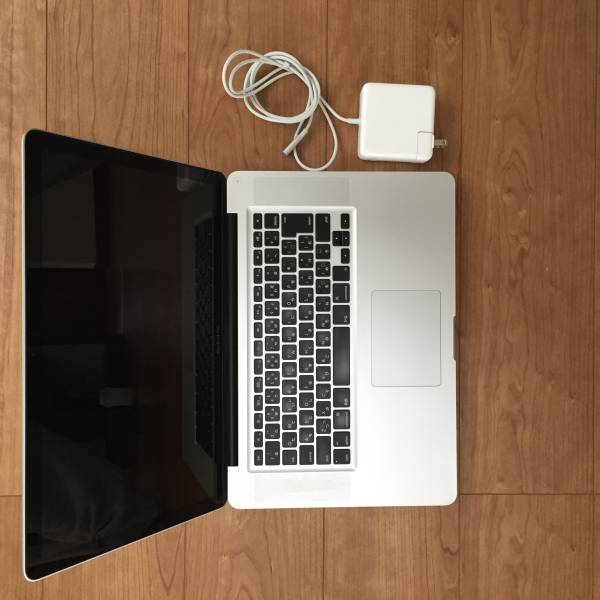 15インチMacBook Pro 2.3GHzクアッドコアIntel i7 中古 Pro MacBook