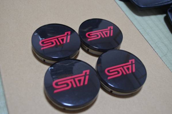 ◎スバル 純正 STI センターキャップ ４個◎