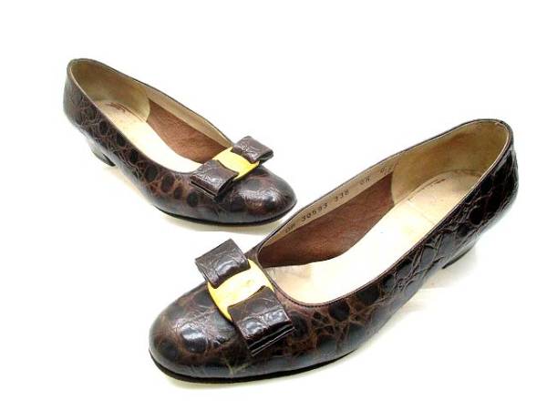 サルヴァトーレフェラガモ パンプス ローヒール レザー 茶