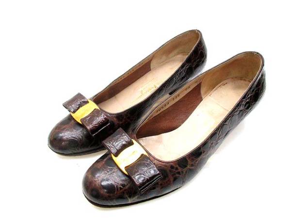 サルヴァトーレフェラガモ パンプス ローヒール レザー 茶