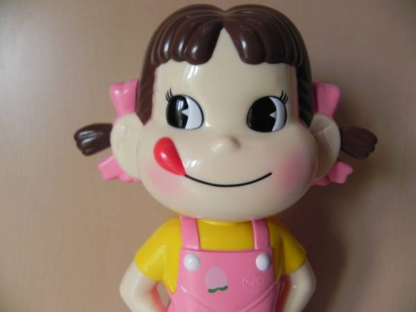 不二家 首振りペコちゃん人形 ピーチ柄 当選品フィギュア ピーチ柄