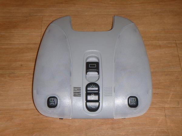 W215ベンツCL500☆フロントルームランプ☆Ｂ70-41