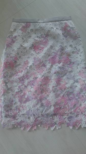 今期 ジャスグリッティー ピンクフラワーレーススカート