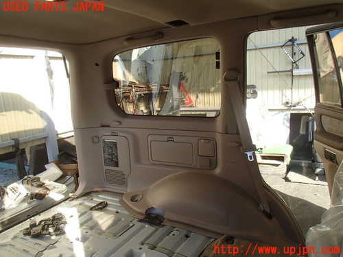 2UPJ-21567680]ランクル100系(UZJ100W)左リアピラートリム 中古