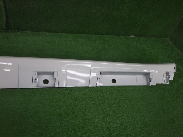 26608 アクア NHP10 前期 右サイドステップ 082