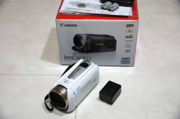 Canon キヤノンiVIS HF R52(光学32倍ズーム) 1回だけ使用 キヤノン