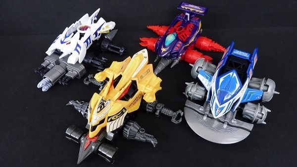 D363 組立済 クラッシュギア ガルダイーグル 轟月零式 他