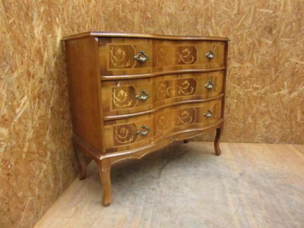 フレンチエレガントなアンティークチェスト、猫脚の3段引き出しの整理