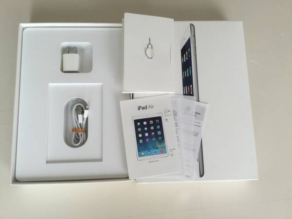 【美品】iPad Air Wi-Fi+Cellular 16GB シルバー au