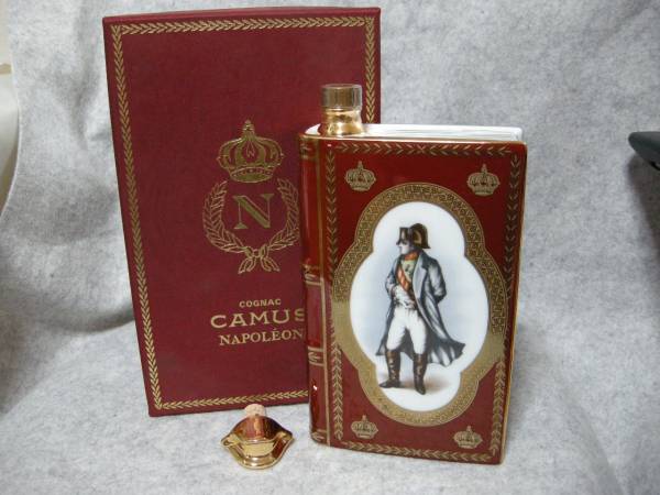 【古酒未開封】カミュ ナポレオン ブック 赤陶器 ☆古酒 ☆カミュ CAMUS ナポレオンBOOK赤 レッド 共箱/ 未開栓 ☆古酒