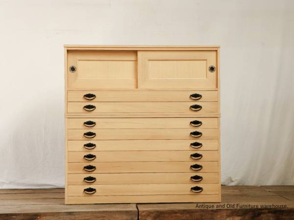 美品！！総桐箪笥/8段！和室 端正な和家具 着物入れ 桐1 タンス