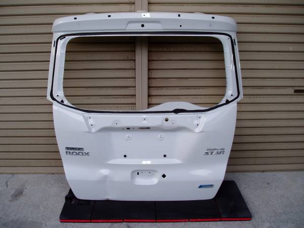 デイズルークス B21A リアゲート バックドア ハイウェイスター