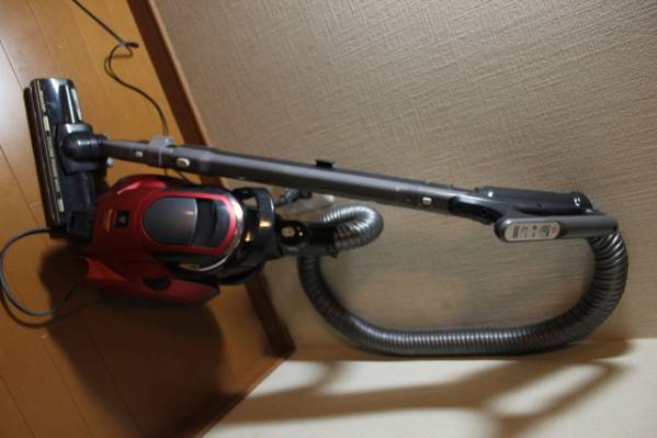 2014年製SHARPシャープ サイクロン掃除機 EC-PX210-R