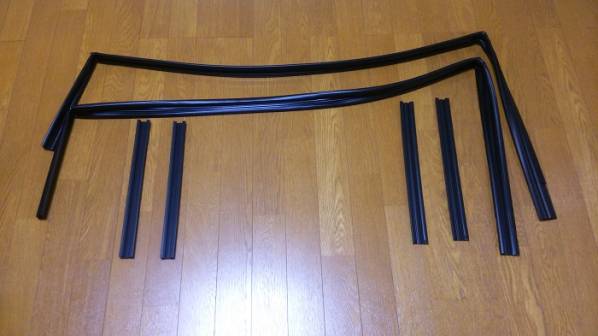 AE86 レビン トレノ ドア ガラスラン 純正新品 モール ウエザー