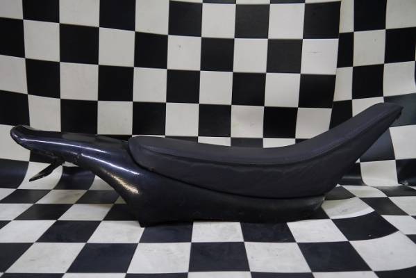 54◇TW200◇FRPシートカウル◇ TW200⁄225 コブラツイスト ダブル｜K＆H