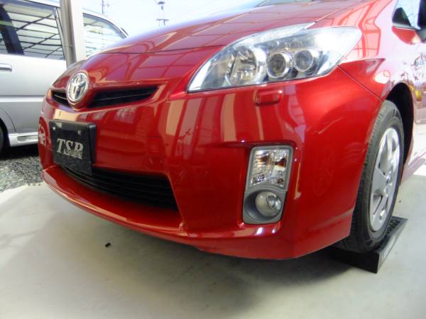 ZVW30プリウス 純正フロントバンパー 前期 良品 レッド 3R3