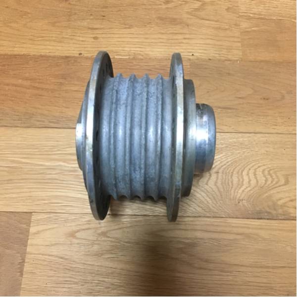 CB750kフロントホイールハブ