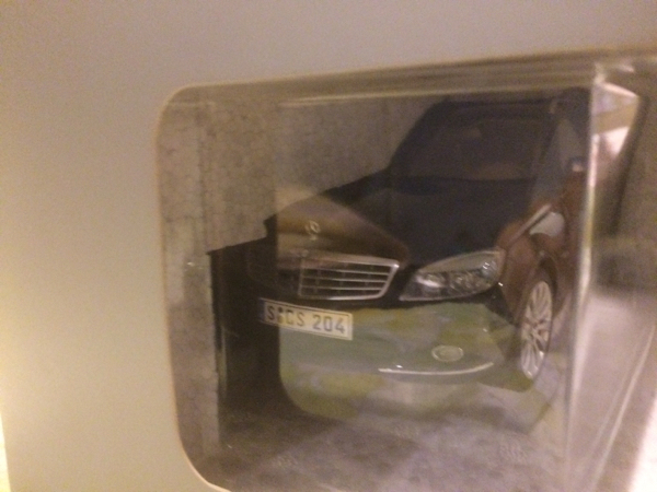 30%off Cクラスエレガンス ステーションワゴン1/18 ダイキャスト