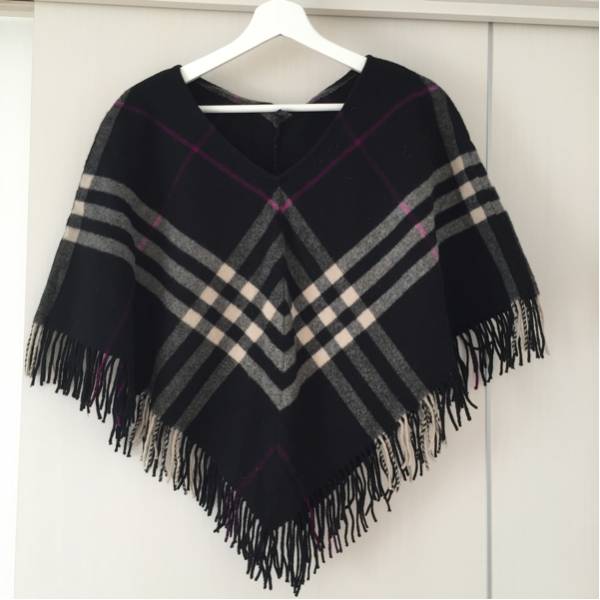 美品○バーバリー ロンドン○ポンチョ チェック柄