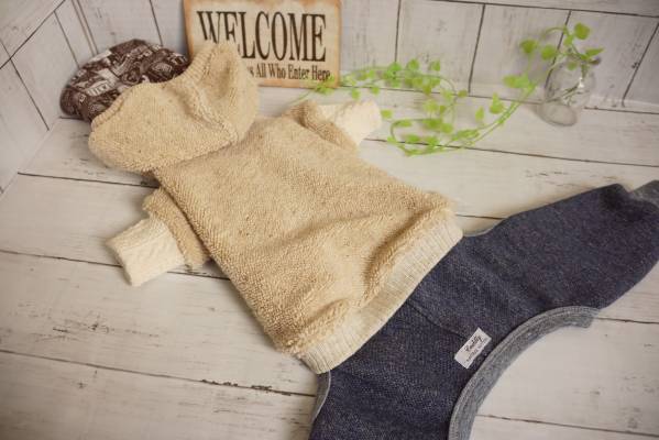 ハンドメイド　犬服　イタグレM　タートルフード　つなぎ