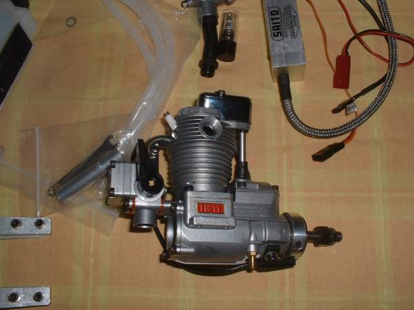 SAITO最小ガソリン4ストエンジン FG11 ほとんど新品 SAITO製最小4