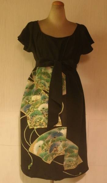 【豊富な，限定SALE】 着物リメイク 黒留袖丸首ハイウエスト半袖ワンピース 緑菊扇(Lサイズ)｜売買されたオークション情報、yahooの商品情報をアーカイブ公開 - オークファン Lサイズ