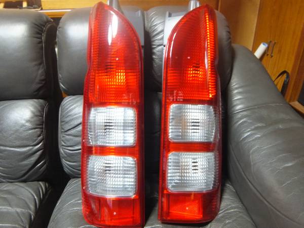 ♪♪ハイエース200系　純正テール　美品♪♪