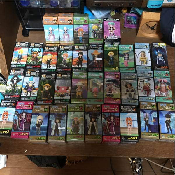 正規品ワンピースワールドコレクタブル劇場版など35品レア物多数