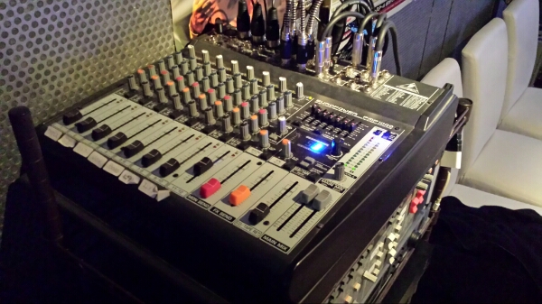 PMP1000 パワードミキサー EUROPOWER ベリンガー BEHRINGER Behringer 