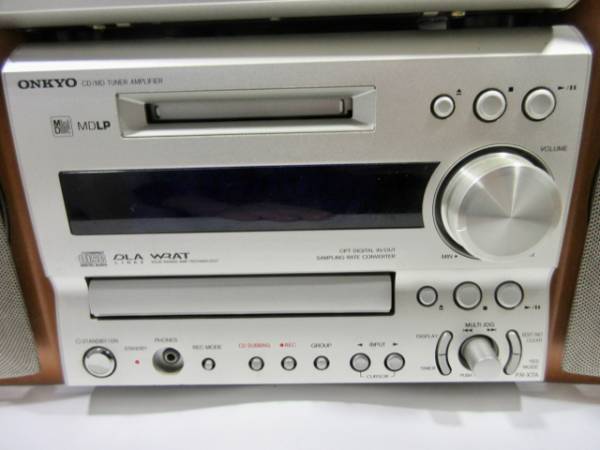 Victor UX-QM3 本体のみ 美品Victor UX-QM3 MD⁄CD⁄USB対応 ミニコンポ