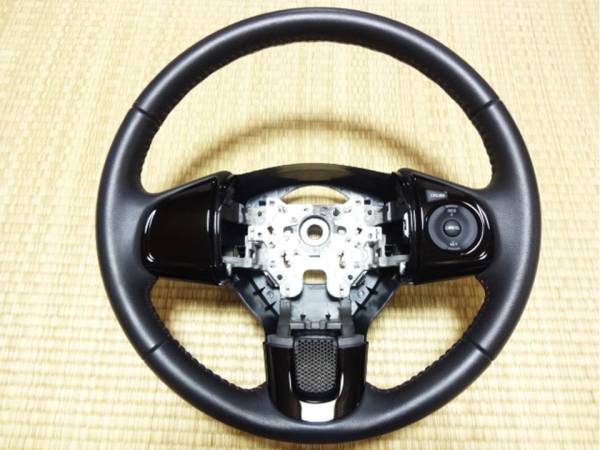 ホンダ N-WGN 純正 本革ステアリング（中古）