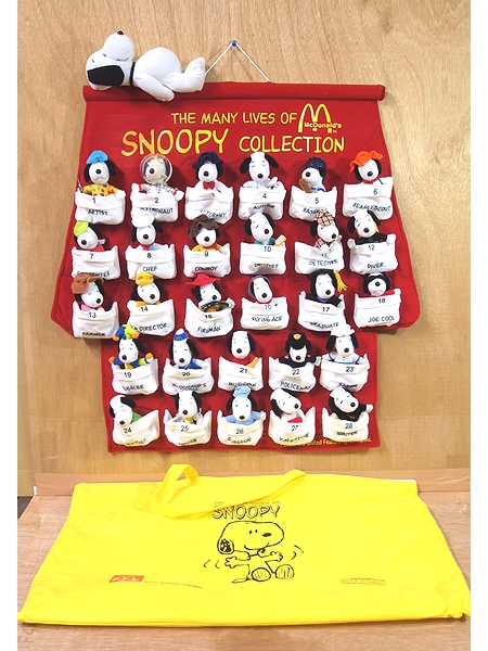 マクドナルド スヌーピー コレクション タペストリー ぬいぐるみ