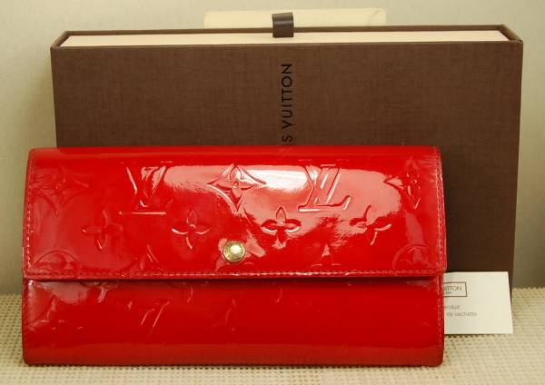 美品◆本物ルイヴィトン◆ヴェルニ・ファスナー長財布◆レッド