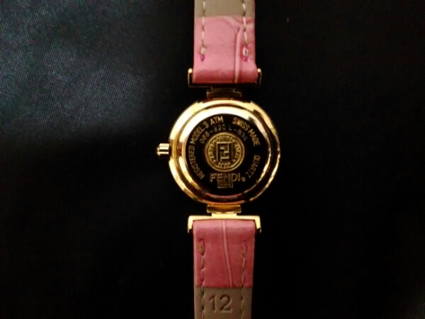 フェンディ レディース 腕時計 中古美品 ベルト新品交換済 FENDI