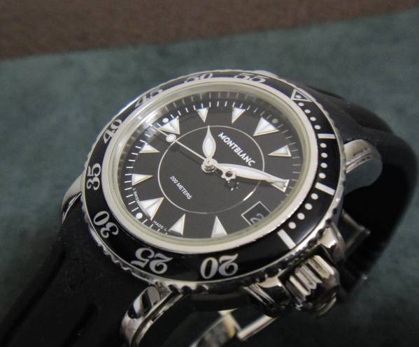 モンブラン マイスターシュテック ダイバー 黒 本物 税なし