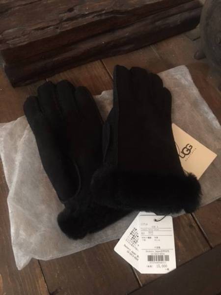 【新品】UGG 羊革 羊毛100% 手袋 グローブ 黒
