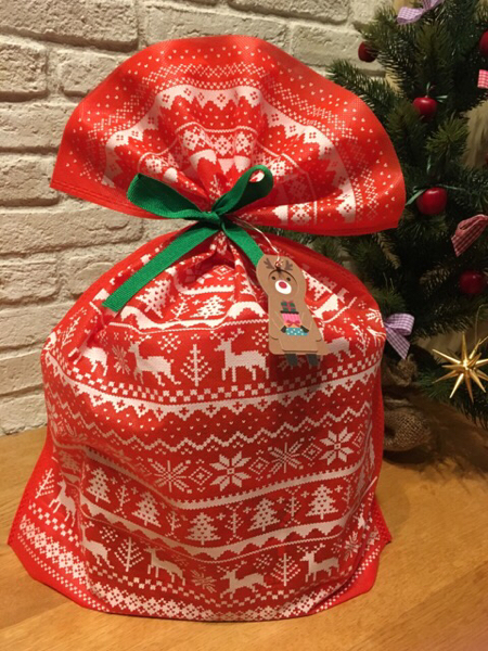 【ピンク、ポシェット付】☆ 新品 うまれて ウーモ ラッピング済