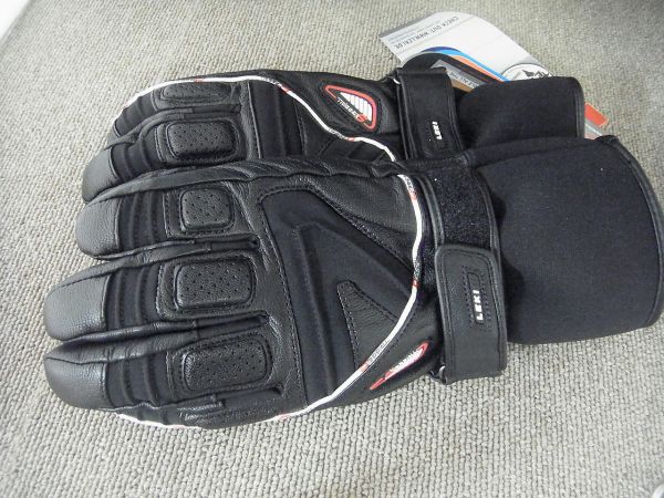 ＜40%OFF＞　8.5サイズ　 LEKI グローブ　GRIFFIN S