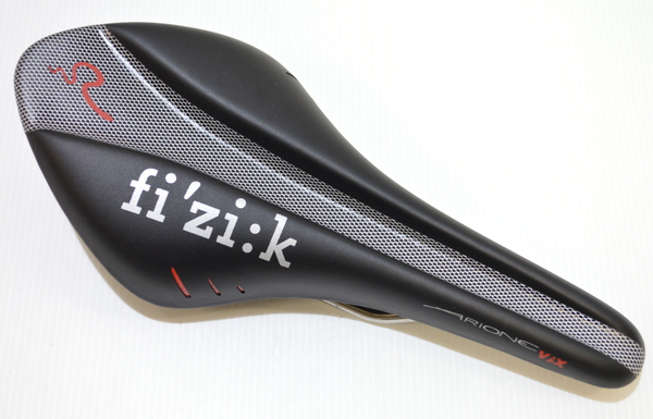 [HCPA] フィジーク アリオネ VSX K:ium レール サドル 中古品