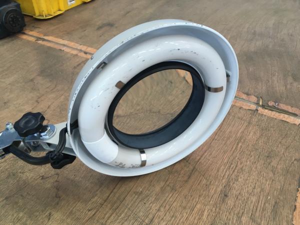 □格安!!　オーツカ光学　照明付拡大鏡　SKK-F　Z043093　Y