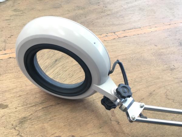 □格安!!　オーツカ光学　照明付拡大鏡　SKK-F　Z043093　Y