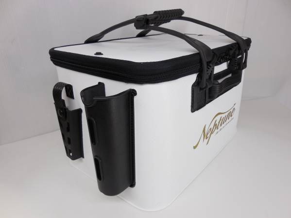 新品 フィールドバッカン 36㎝ ハードEVA ロッドホルダー付 白色